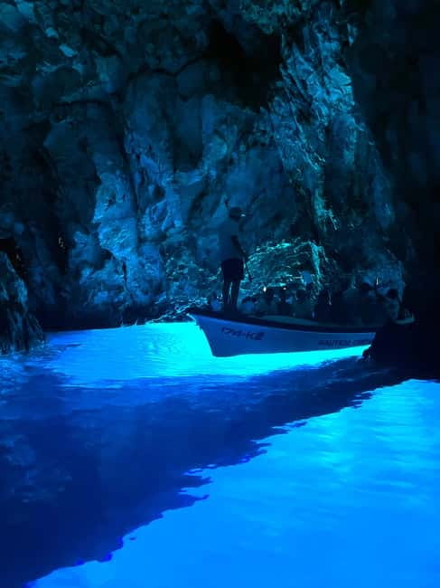 Split: 5 Islands Full-Day Tour to Blue Cave, Vis & Hvar - Stiniva Cove, a beach reached by the sea
