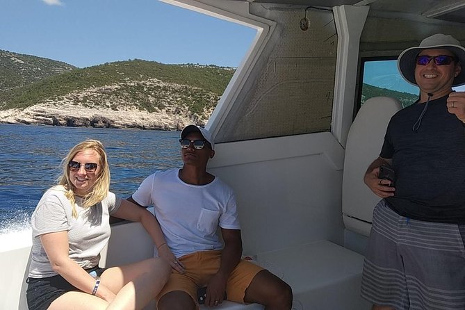 Split Airport to Hvar by Private Boat For 12 - What the private format changes for a group of 12
