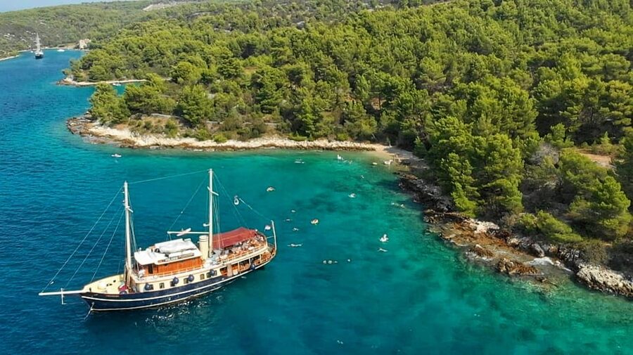 Split: All inclusive Brač & Šolta Island Swimming Cruise - Why this Split cruise works so well