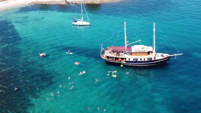 Split: All inclusive Brač & Šolta Island Swimming Cruise - Meeting the Polaris at Split’s harbor