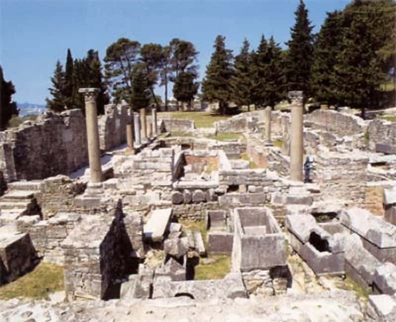 Split and Salona Cultural Heritage Day Tour from Trogir - The pace and guide style you should expect