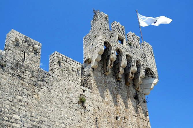 Split and Trogir Half Day Guided tour - Ayuntamiento and Trogir’s central square