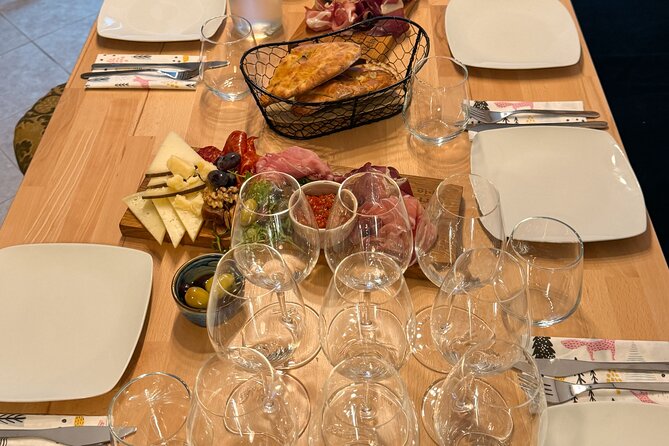 Split Bike and Wine Experience - What the guide adds to the ride
