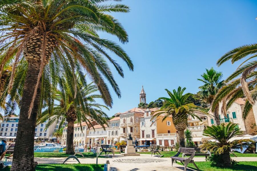 Split: Blue Cave, Vis & Hvar Full-Day Trip by Speedboat - Stiniva Cove, cliffs and clear water