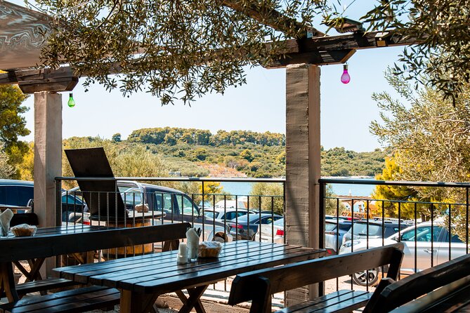 Split: Blue Lagoon, 3 Island Boat Tour & Mediterranean Lunch - Music, drinks, and the social mood