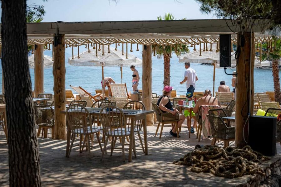 Split: Blue Lagoon & 3 Islands Speedboat Tour - Nečujam and the Kontesa shipwreck