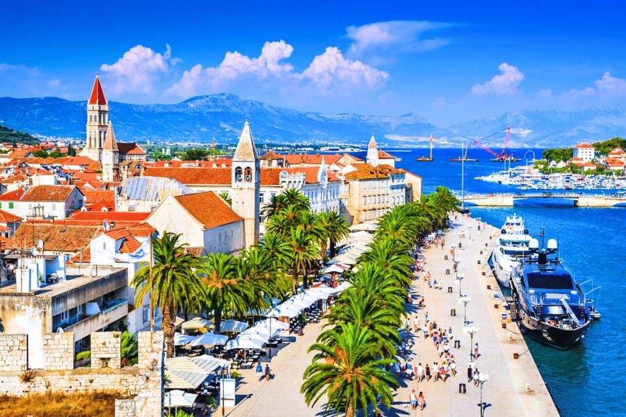 Split: Blue Lagoon & 3 Islands Speedboat Tour - Small group - Who should book this five-hour outing?