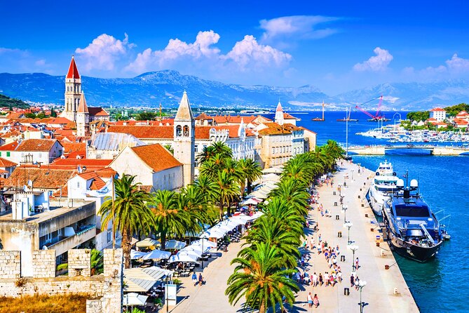 Split: Blue Lagoon & 3 Islands Speedboat Tour - Small group - Trogir: one hour among medieval stones
