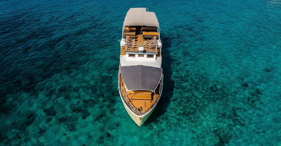 Split: Blue Lagoon and 3 Island Cruise with Food and Drinks - The Blue Lagoon gets the longest stop