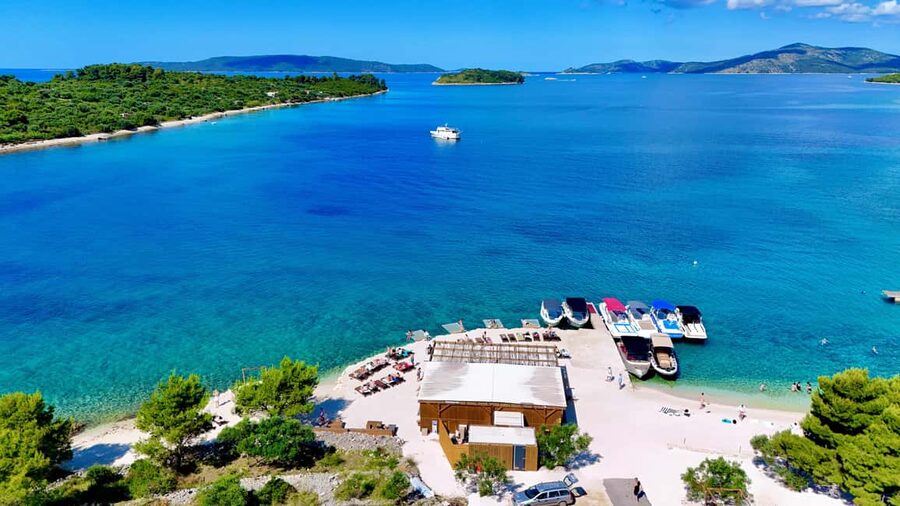 Split: Blue Lagoon and 3 Islands Group Boat Tour - Trogir: one hour among stone lanes and fortifications