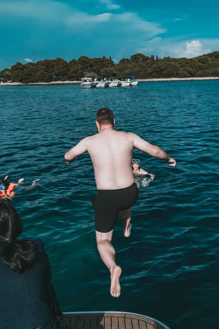 Split: Blue Lagoon and 3 Islands Group Boat Tour - The return ride to Split