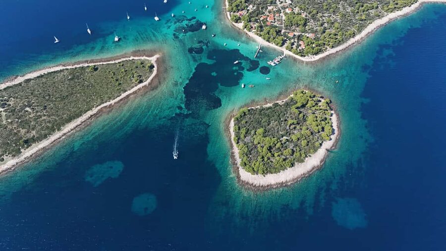 Split: Blue Lagoon and 3 Islands Group Boat Tour - Leaving Split on a fast boat