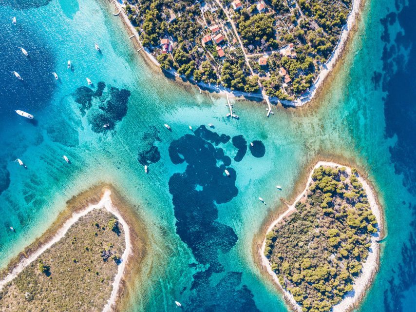 Split: Blue Lagoon and Šolta Boat Tour with Lunch and Drinks - Setting out from Split or Stobreč
