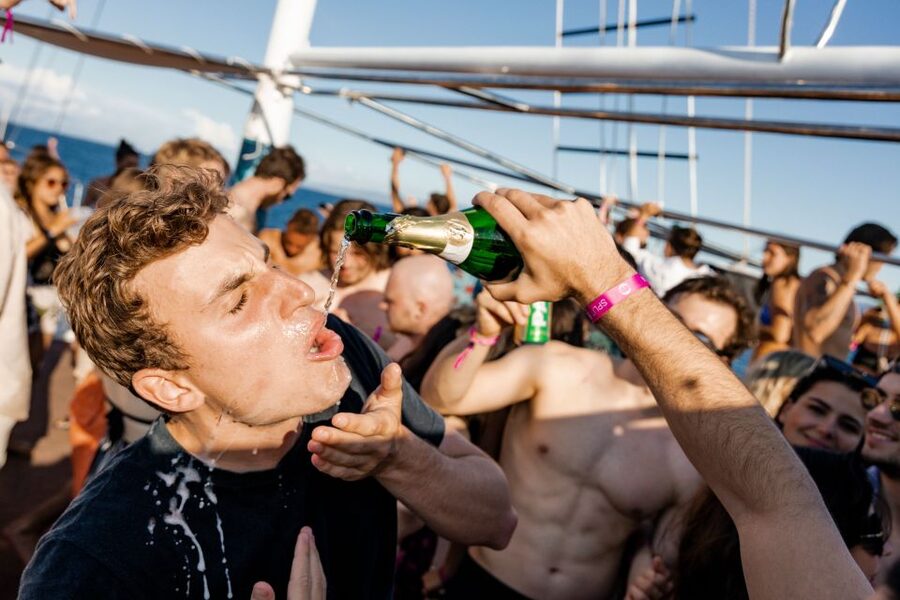 Split: Blue Lagoon Boat Party with DJs, Shots & After Party - What kind of Split experience is this?