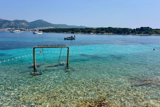 Split: Blue Lagoon, Hvar, Brač, 6 Islands Boat Tour - Small Group - Hvar Town, 90 minutes of history and people-watching