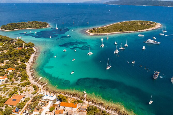 Split: Blue Lagoon & Šolta Tour with Lunch & Drinks - Lunch, included drinks, and what to pack