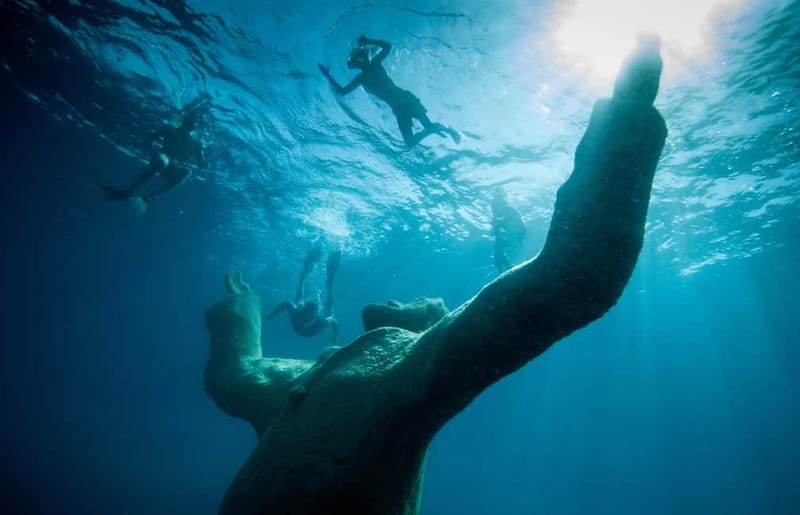 Split: Blue Lagoon Underwater Museum Tour w/Lunch & Drinks - A pirate ship with a practical Split meeting point