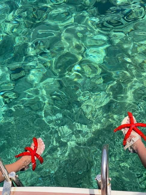 Split: Boat Tour to Blue Cave, Vis, Blue Lagoon, Hvar, Brač - Boat comfort, group size, and guiding