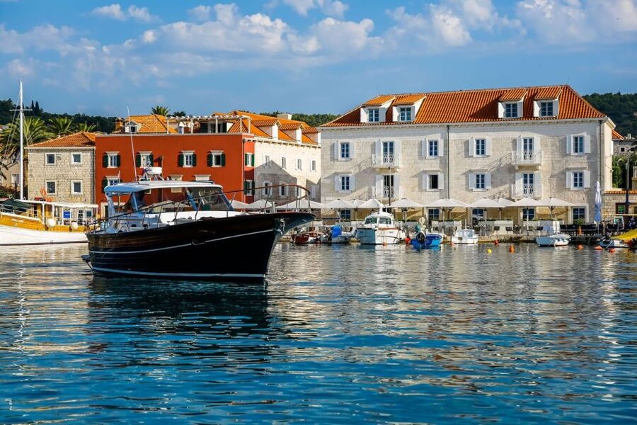 Split: Brac Island and Sutivan Village Sunset Boat Tour - Timing tips for a smoother evening