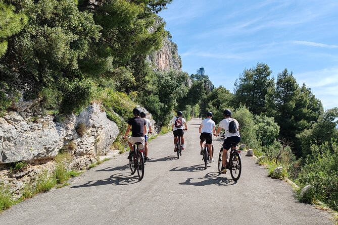 Split City Electric Bike Tour - What the guide adds to the ride