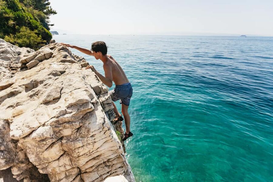 Split: Cliff Jumping & Deep Water Solo Tour - What deep water solo near Split is really like