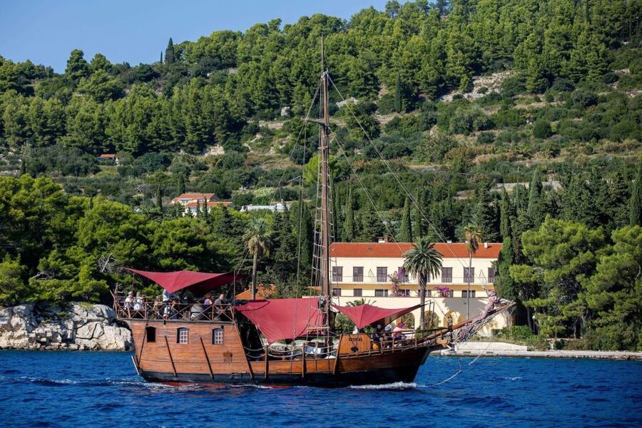 Split: Cruise on Columbo's Pirate Ship "Santa Maria" - Who will enjoy the Santa Maria most?