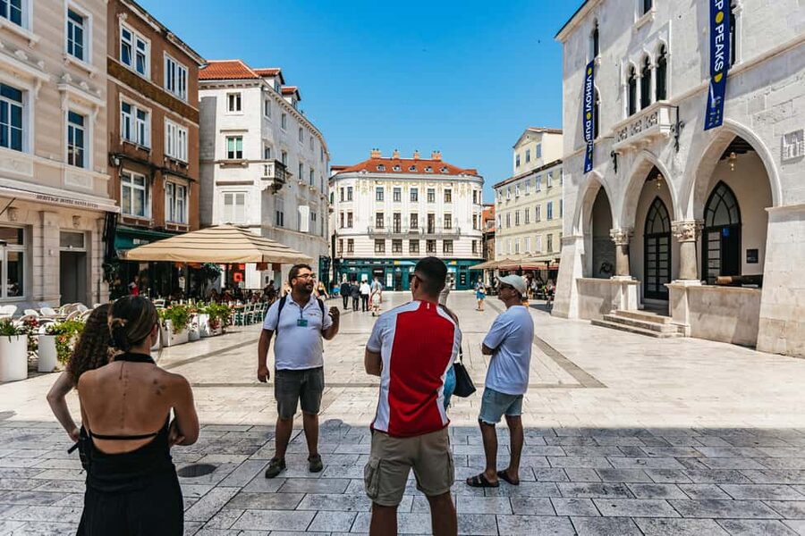 Split: Diocletian Palace & Old Town Guided Walking Tour - The cellars and the Peristyle courtyard