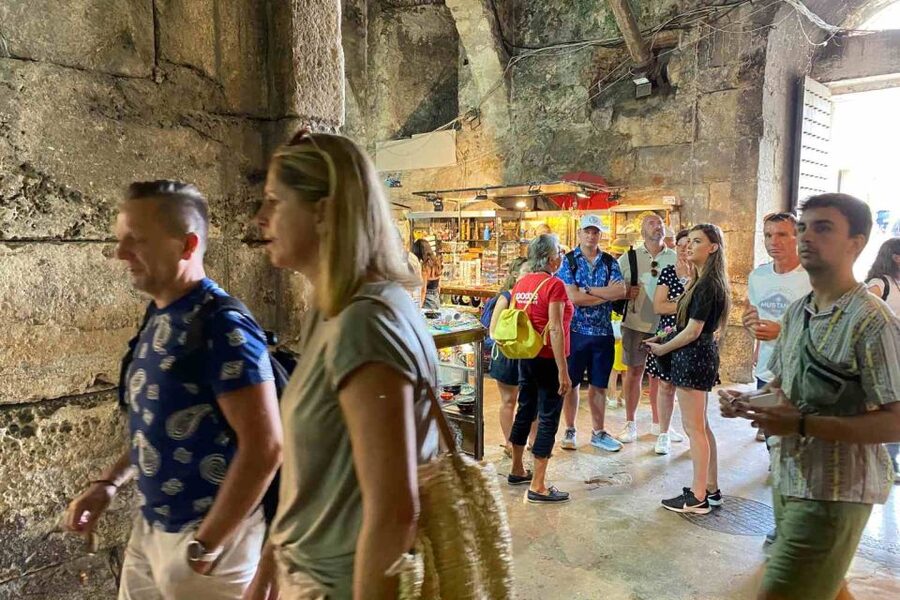 Split: Diocletian Palace & Old Town Guided Walking Tour - The guides make the short format work