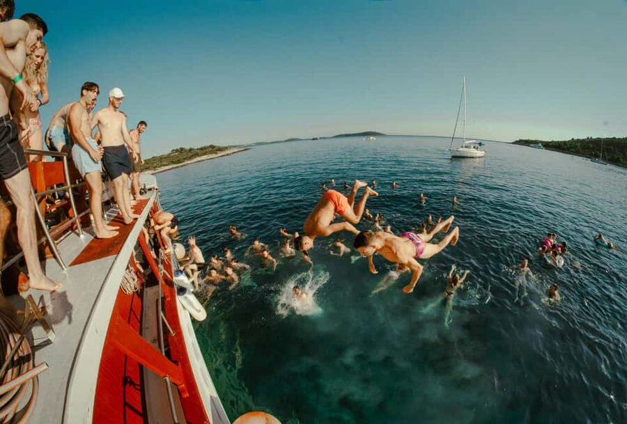 Split: Floating Festival Boat Party with Electronic Music - Practical advice for a smoother afternoon