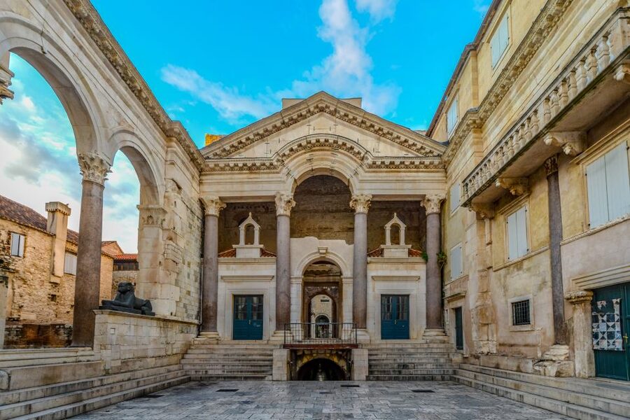 Split: Game of Thrones Tour with Diocletian's Palace Cellar - Booking, cancellation, and useful planning details