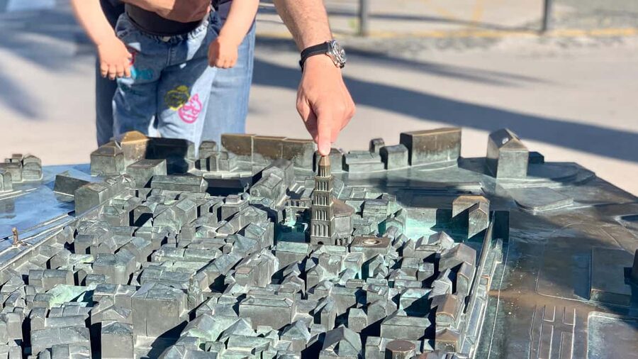 Split: Group or Private Walking Tour with Art Historian - Republic Square and the route toward Varoš