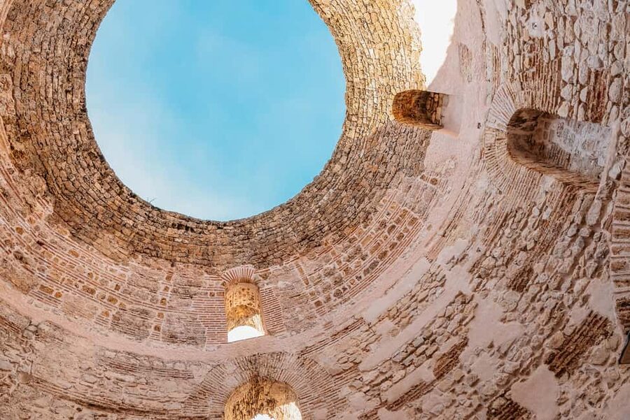 Split: Group or Private Walking Tour with Art Historian - Gregory of Nin and the Golden Gate