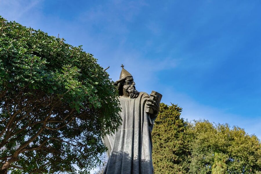 Split: Group or Private Walking Tour with Art Historian - The Peristyle and Jupiter’s Temple