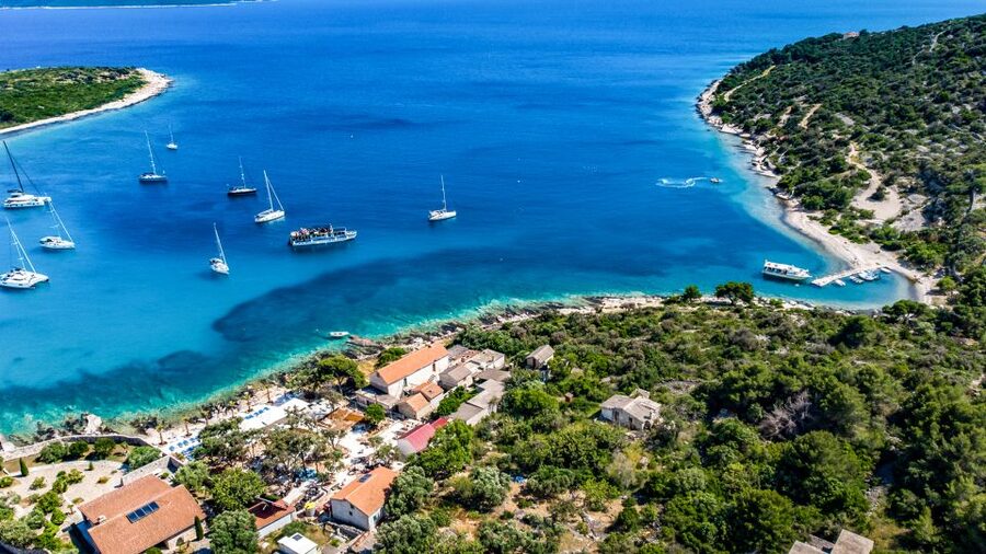 Split: Half-Day Blue Lagoon, Shipwreck, and Trogir Boat Tour - Why this boat tour works as a Split day escape