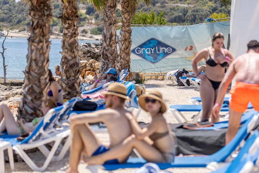 Split: Half-Day Blue Lagoon, Shipwreck, and Trogir Boat Tour - Meeting the boat on Split’s Riva