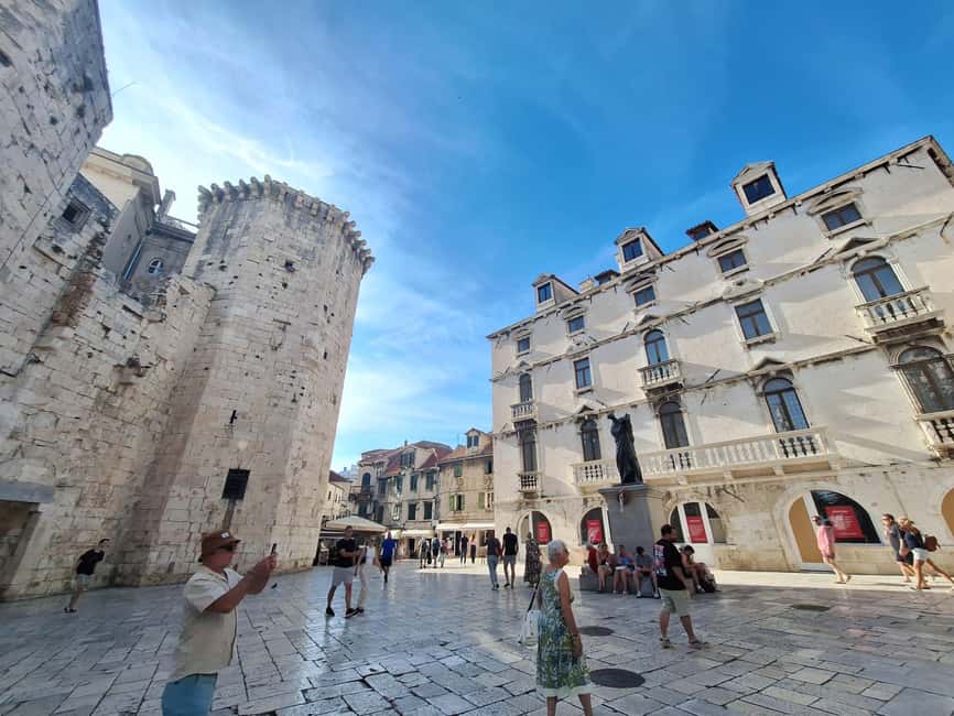 Split: History Walking Tour of the Old Town - Starting at the Golden Gate and Đardin Park