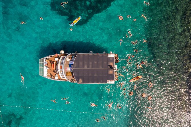 Split: Hvar, Brač, and Pakleni Cruise with Lunch and Drinks - Crew, organization, and the group atmosphere