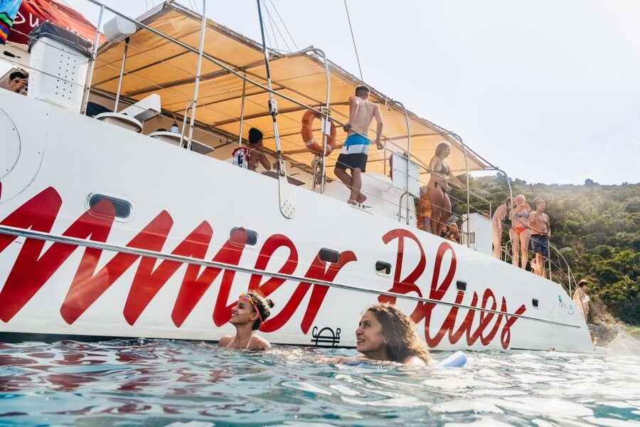 Split: Hvar, Pakleni, Brač & Šolta All-inclusive Tour - Lunch, fruit, cake, and an open bar