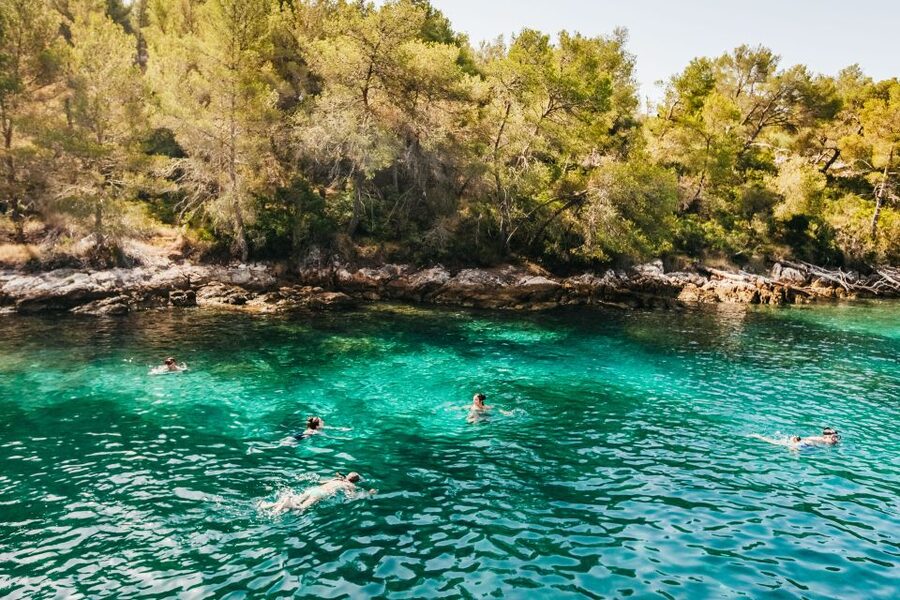 Split: Hvar, Pakleni, Brač & Šolta All-inclusive Tour - Hvar gives the day its cultural stop