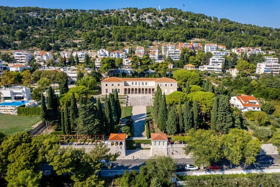Split: Jewish Heritage & Diocletian's Palace Walking Tour - The Jewish cemetery and city synagogue