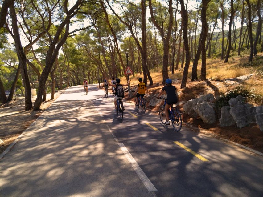 Split: Old Town and Marjan Park Bike Tour - Guides and group feel