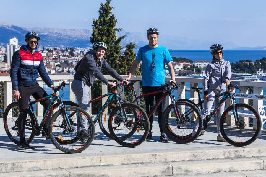 Split: Old Town and Marjan Park Bike Tour - Starting among the stone lanes of Varoš
