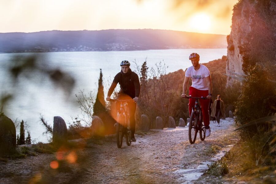 Split: Old Town Guided Bike Tour with Poljud Stadium - Marjan Forest Park by bike
