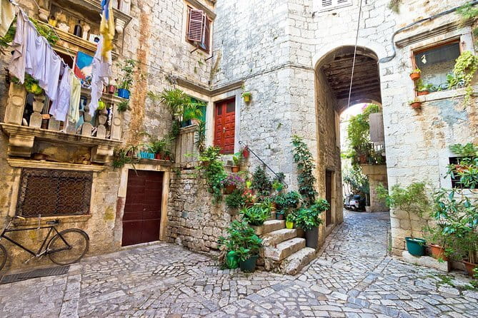 Split Old Town Walking Tour - Inside the Roman palace and Split’s old town