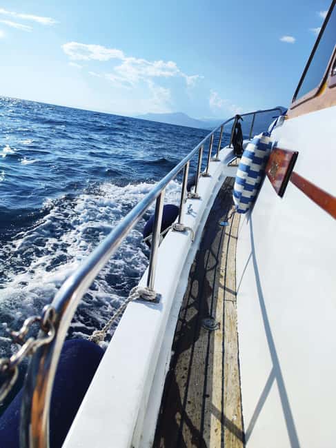 Split/Omiš/Makarska: Full or half day boat tour with "Cvita" - What is included, and what costs extra