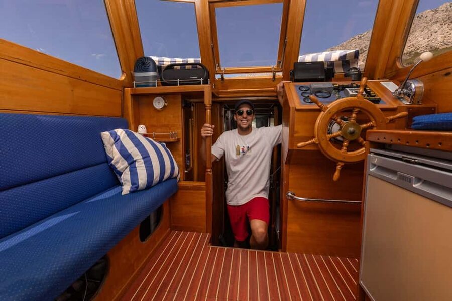 Split/Omiš/Makarska: Full or half day boat tour with "Cvita" - Choosing the right version of the trip