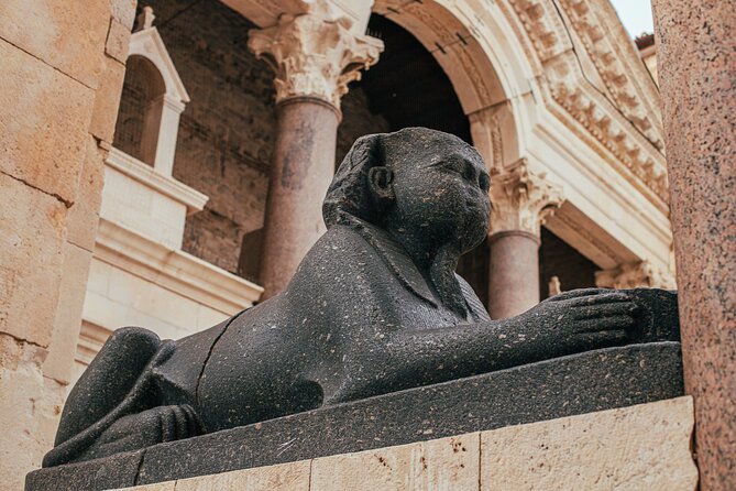 Split Palace & Old Town -Private walking tour- Entrance included - Medieval squares and Venetian Split