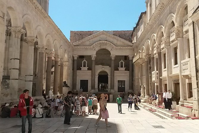 SPLIT-PREMIUM Emperor's Walking Tour for History Lovers + Museum - The palace cellars and the extra €10