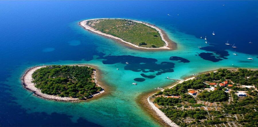 Split: Private Blue Lagoon 3 islands with speed boat - Is $647 good value for five?