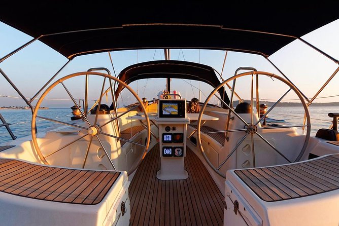 Split: PRIVATE Full-Day Sail Yacht Cruise - Per group (up to 12)! - Milna from 11:30 to 13:30